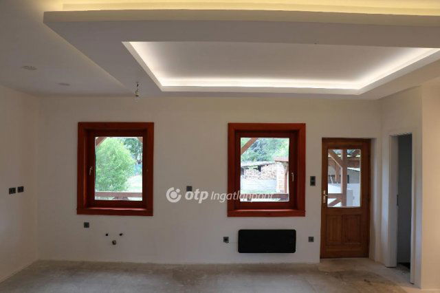 Eladó családi ház, Szigetcsépen 64.9 M Ft, 3 szobás