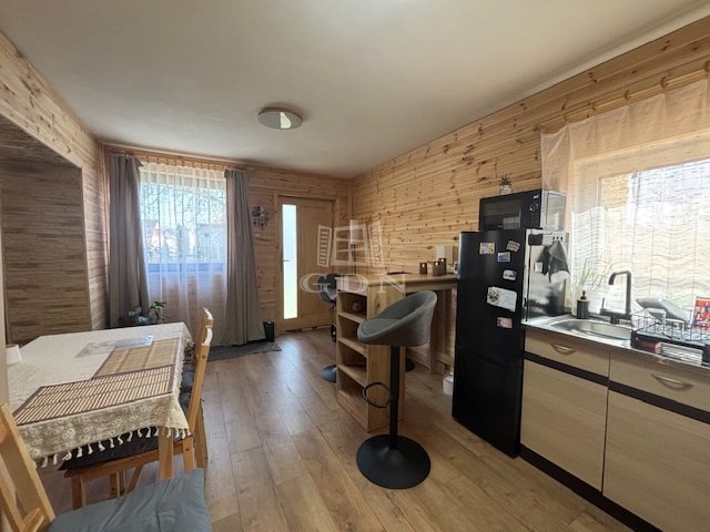 Eladó családi ház, Ácson 37 M Ft, 2 szobás