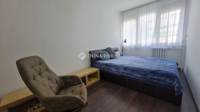 Eladó téglalakás, Zalaegerszegen 39.9 M Ft, 2 szobás