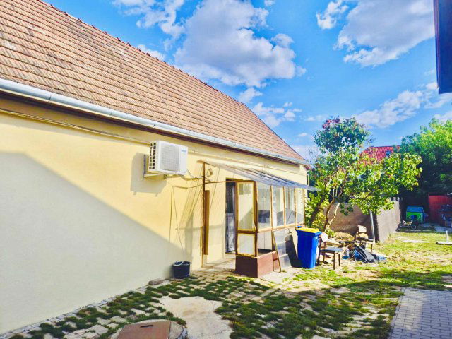 Eladó családi ház, Kecskeméten 42.9 M Ft, 2 szobás