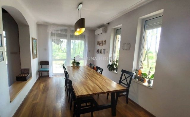 Eladó családi ház, Debrecenben 149.9 M Ft, 5 szobás