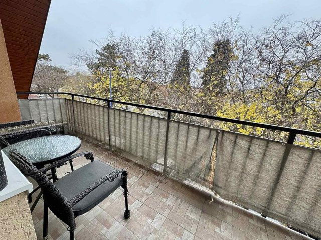 Eladó téglalakás, Dunakeszin 87 M Ft, 4 szobás