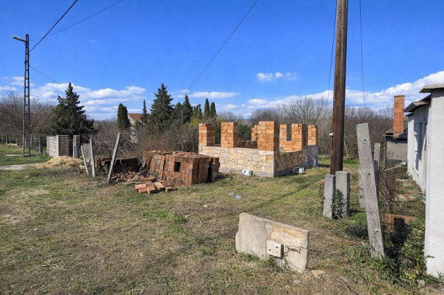 Eladó telek, Pécsett 10.8 M Ft / költözzbe.hu