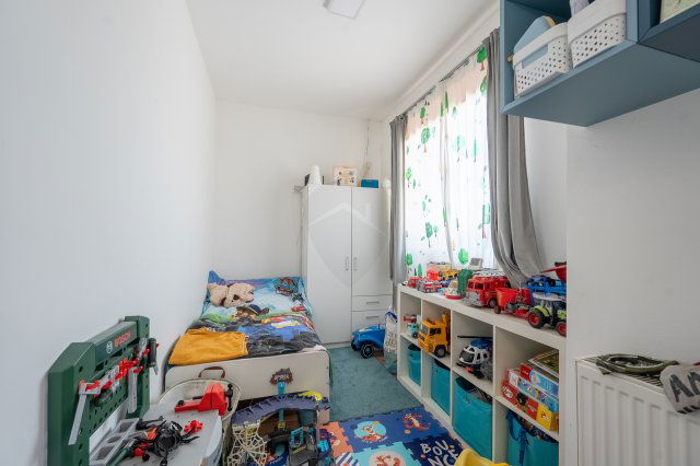Eladó családi ház, Tatabányán 48 M Ft, 3 szobás