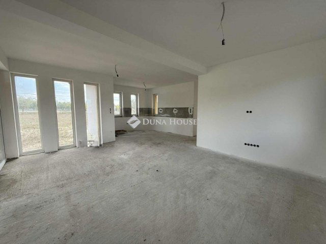 Eladó családi ház, Lajosmizsén 85 M Ft, 4 szobás