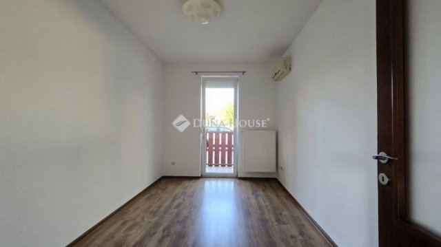 Eladó téglalakás, Monoron 79.9 M Ft, 4 szobás