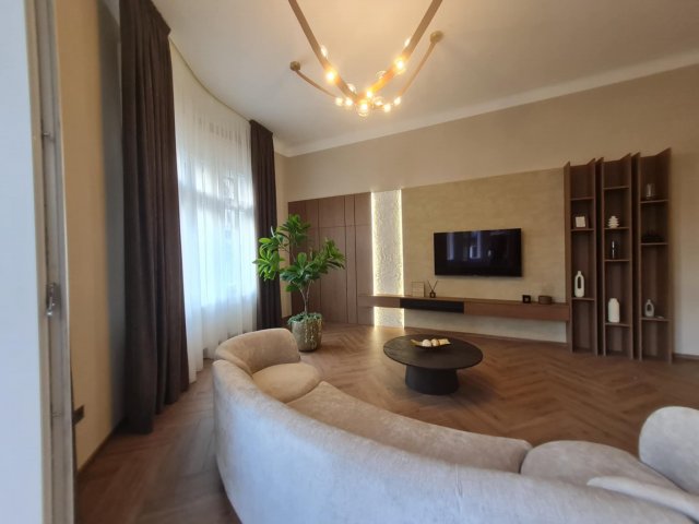 Eladó téglalakás, Budapesten, VII. kerületben, Dohány utcában