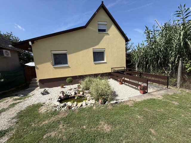 Eladó családi ház, Győrött 35.9 M Ft, 2+1 szobás