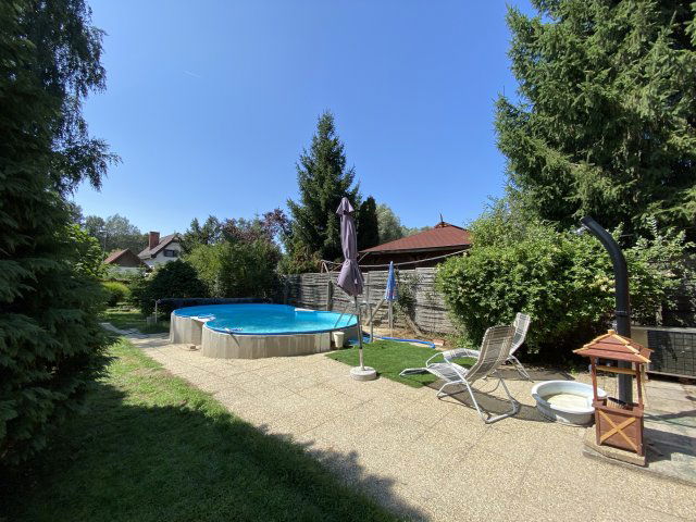 Eladó családi ház, Domonyban 92.9 M Ft, 6 szobás