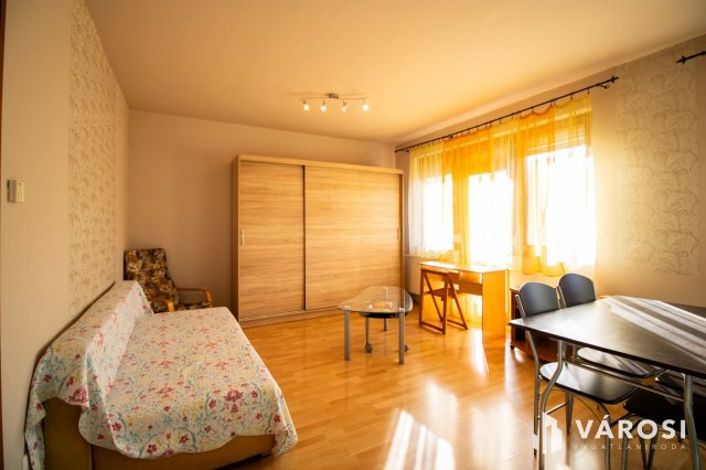 Kiadó téglalakás, albérlet, Békéscsabán 120 E Ft / hó