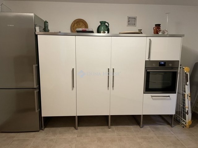 Eladó nyaraló, Gödöllőn 169 M Ft, 7 szobás