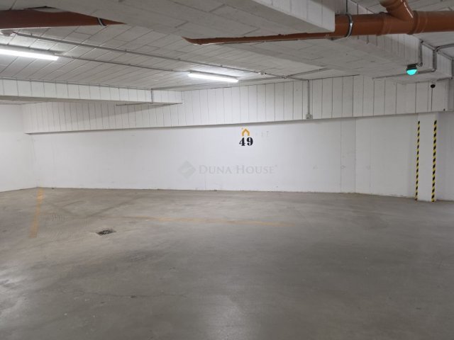 Eladó garázs, Pécsett 6.6 M Ft / költözzbe.hu
