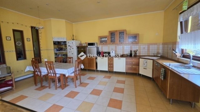 Eladó családi ház, Budapesten, XXI. kerületben 197 M Ft