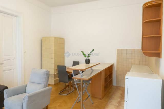 Eladó téglalakás, Budapesten, VI. kerületben 88.9 M Ft, 3 szobás