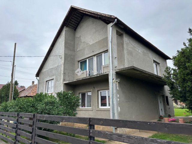Eladó családi ház, Érden 89 M Ft, 4 szobás