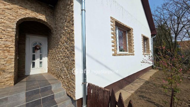 Eladó családi ház, Kabán 62 M Ft, 2 szobás