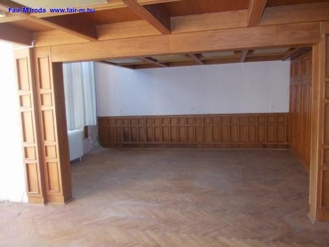 Kiadó iroda, Hódmezővásárhelyen 198 E Ft / hó, 3 szobás
