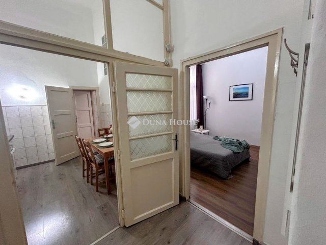 Eladó téglalakás, Budapesten, V. kerületben 84 M Ft, 2 szobás