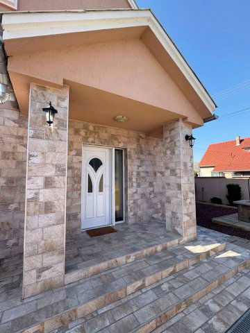 Eladó ikerház, Gödöllőn 95 M Ft, 3 szobás