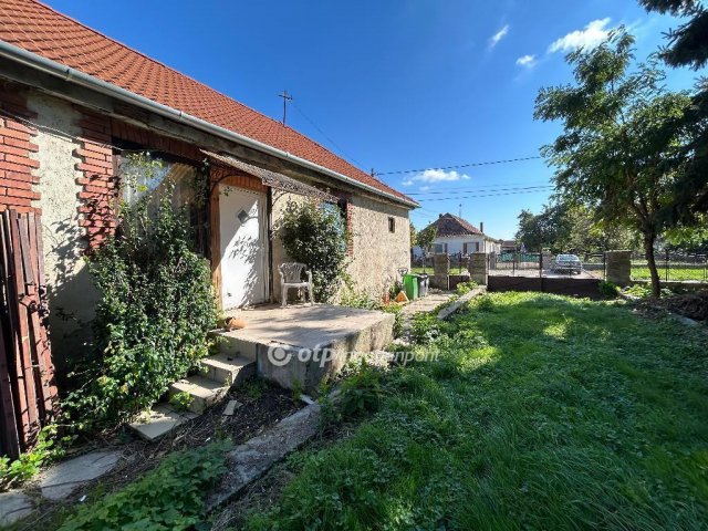 Eladó családi ház, Dunaszegen 47.58 M Ft, 3 szobás