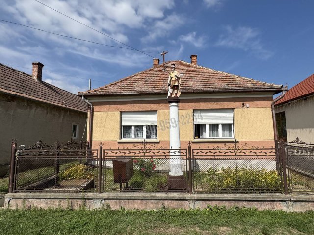 Eladó családi ház, Becsehelyen 22.5 M Ft, 5 szobás