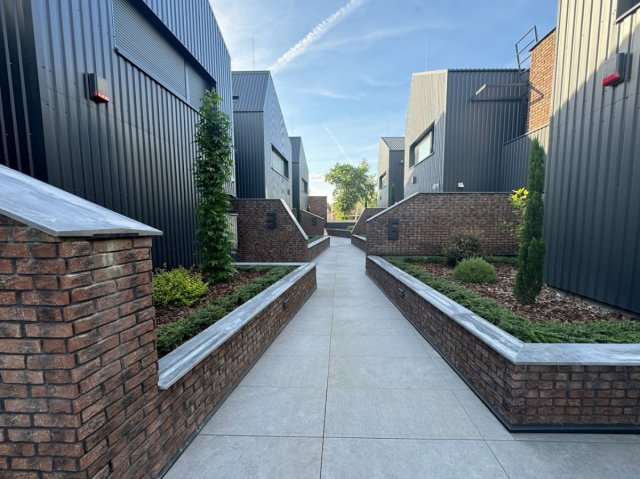 Eladó téglalakás, Szegeden 159.9 M Ft, 4 szobás