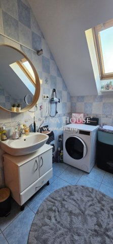 Eladó családi ház, Budakeszin 240 M Ft, 5 szobás