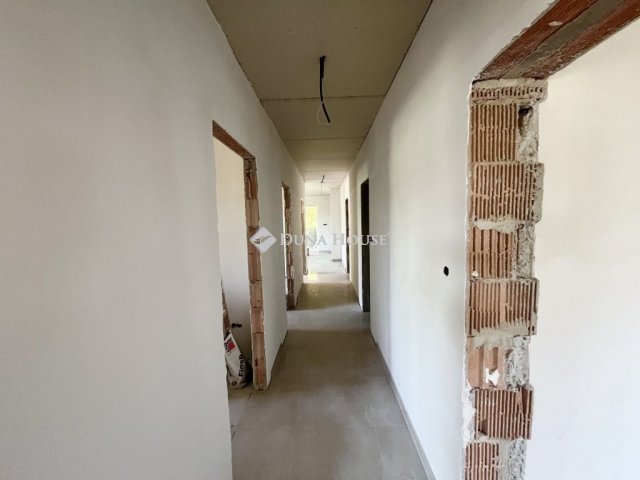 Eladó családi ház, Székesfehérvárott 164.9 M Ft, 5 szobás