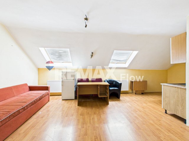 Eladó téglalakás, Kozármislenyen, Alkotmány téren 23.99 M Ft