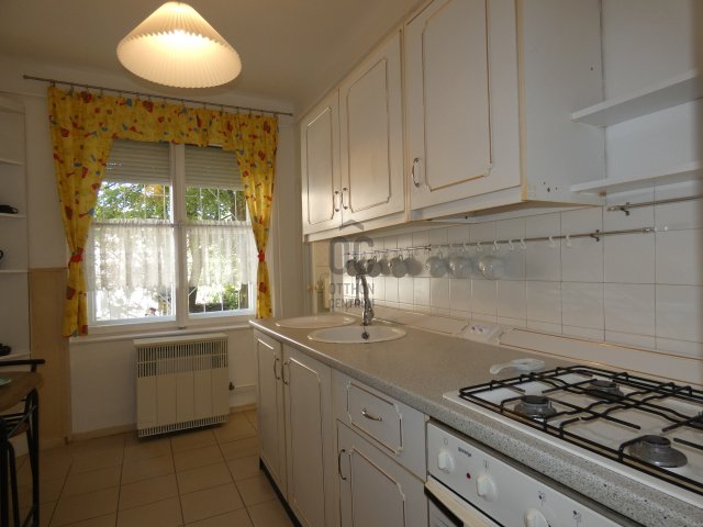 Kiadó téglalakás, albérlet, Pécsett 130 E Ft / hó, 1 szobás