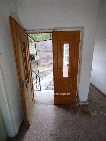 Eladó családi ház, Bakócán 10.5 M Ft, 2 szobás