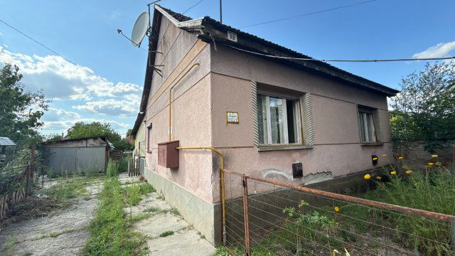 Eladó családi ház, Hatvanban 39.9 M Ft, 2 szobás