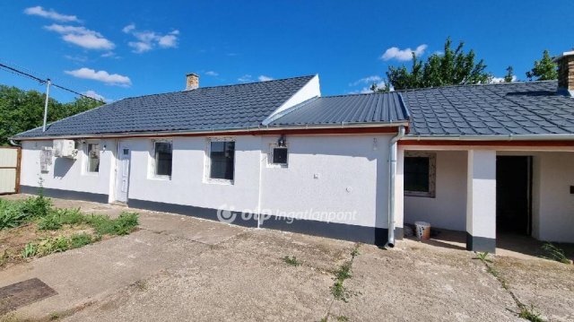 Eladó családi ház, Hajdúböszörményen 38.9 M Ft, 2 szobás