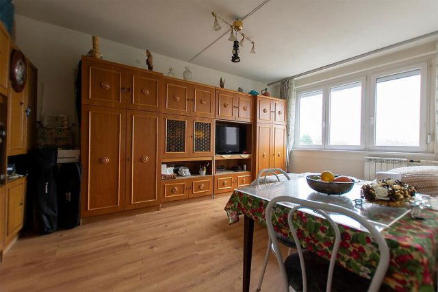 Eladó panellakás, Budapesten, XV. kerületben, Csobogós utcában