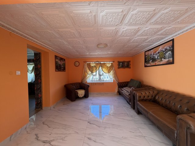 Eladó családi ház, Karácsondon 16.9 M Ft, 2 szobás