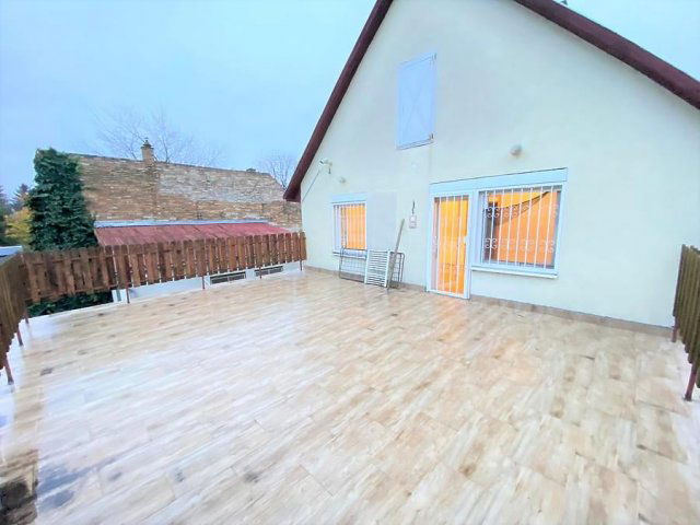 Eladó családi ház, Budapesten, XVI. kerületben 129.9 M Ft