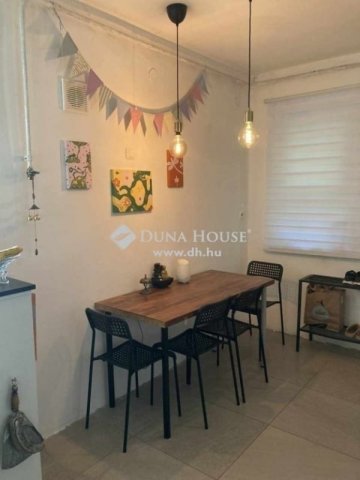 Eladó téglalakás, Budakeszin 125 M Ft, 4 szobás