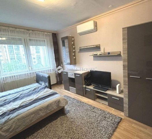 Eladó téglalakás, Debrecenben 59.9 M Ft, 3 szobás