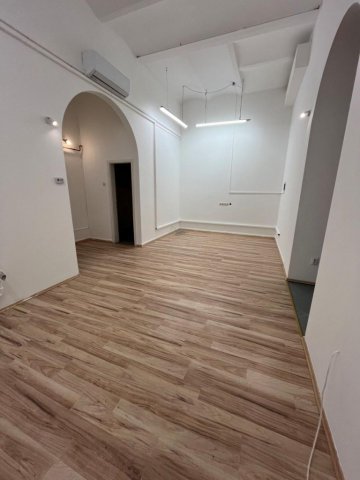 Eladó üzlethelyiség, Debrecenben 79 M Ft, 1+2 szobás