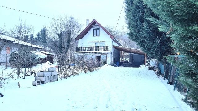 Eladó családi ház, Solymáron 89 M Ft, 2 szobás