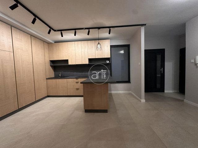 Eladó téglalakás, Szegeden 86 M Ft, 2 szobás