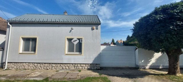 Eladó családi ház, Dombóváron, Árpád utcában 42.5 M Ft