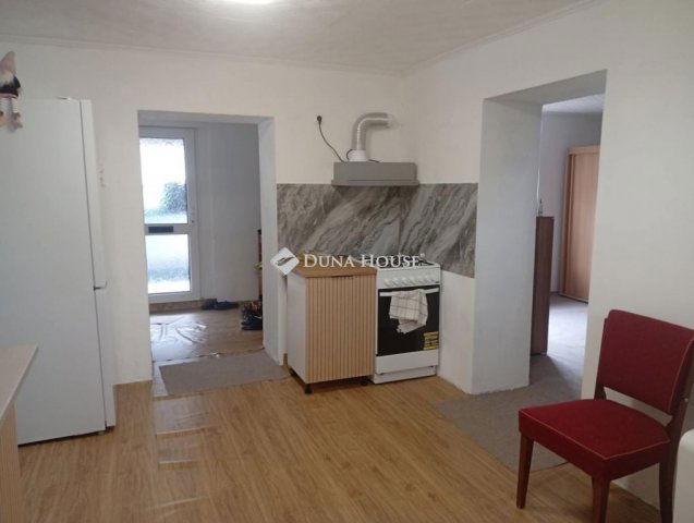 Eladó családi ház, Csépen 25.5 M Ft, 2 szobás