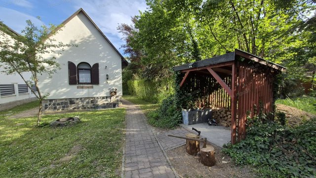 Eladó nyaraló, Győrött 47 M Ft, 2 szobás / költözzbe.hu