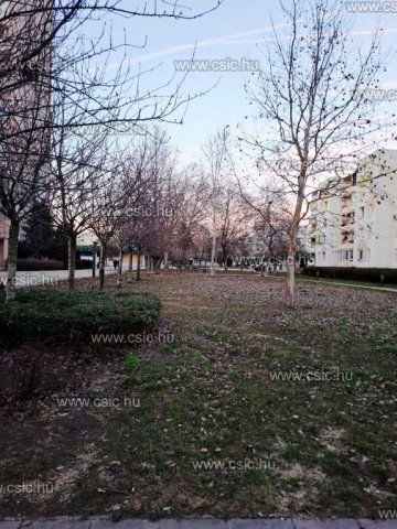 Eladó panellakás, Budapesten, III. kerületben 69.5 M Ft, 2 szobás