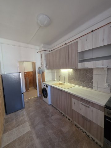 Eladó téglalakás, Győrött 45 M Ft, 2 szobás