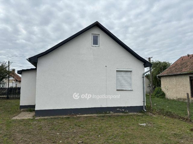 Eladó családi ház, Létavértesen 21.9 M Ft, 2+3 szobás