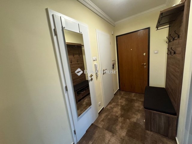 Eladó panellakás, Budapesten, III. kerületben 75 M Ft, 1+2 szobás