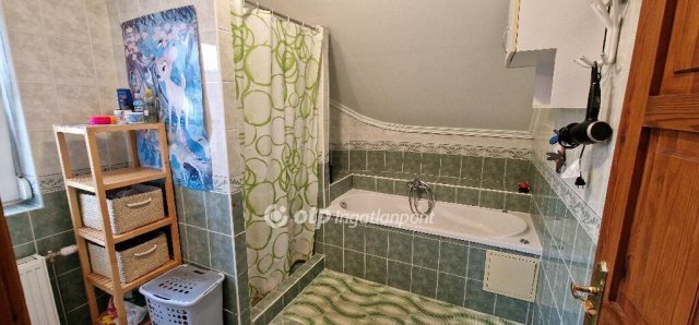 Eladó családi ház, Nyíregyházán 145 M Ft, 7 szobás