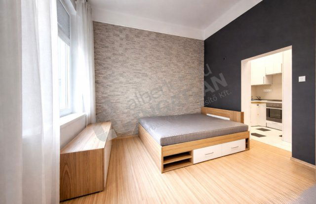 Kiadó téglalakás, albérlet, VIII. kerületben, Práter utcában